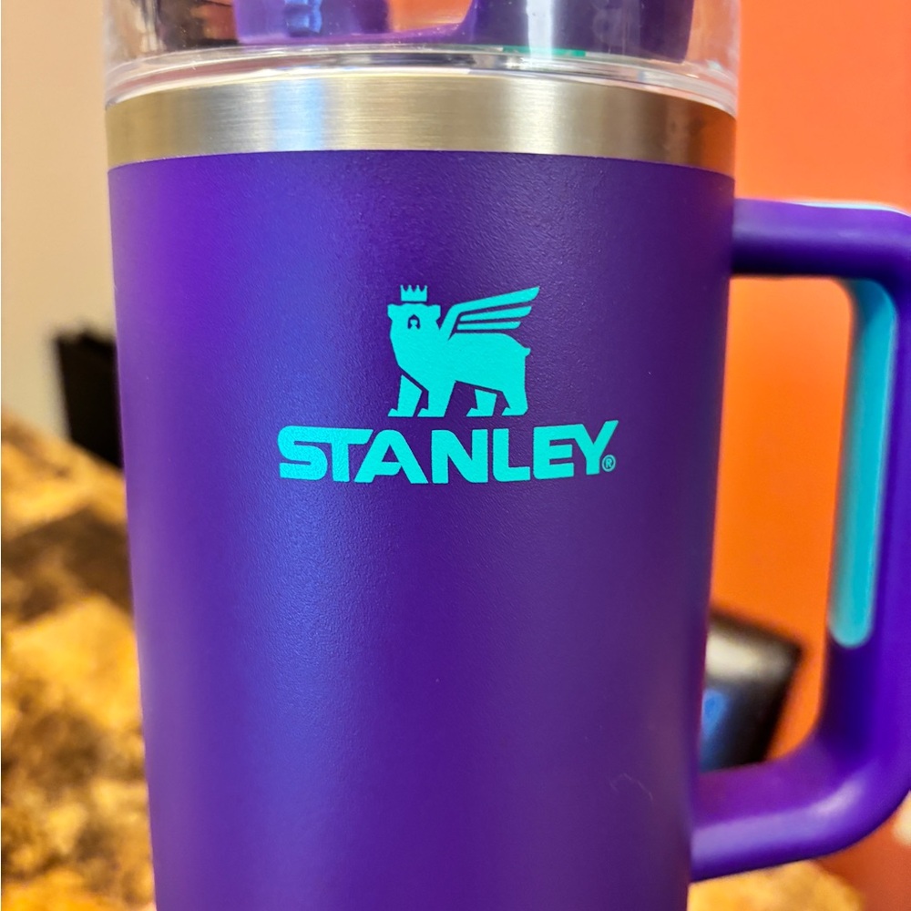 Stanley Quencher H2.0 40oz FlowState Tumbler - Deep Purple